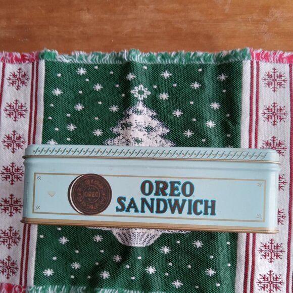 BUY ONE,GET ONE FREE TIN- Oreo Sandwich National Biscuit Company advertising tin - Picture 3 of 4